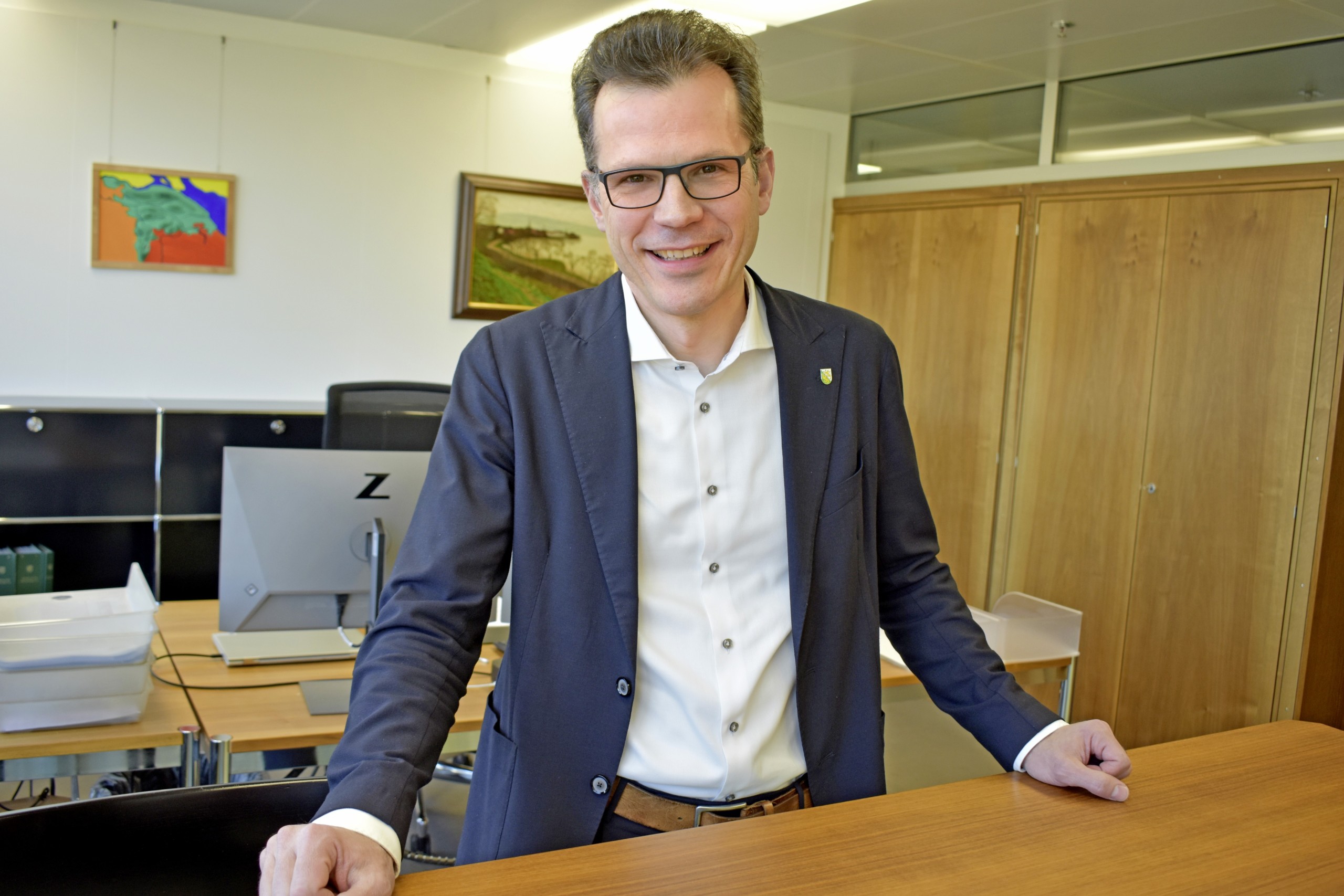 Regierungsrat Dominik Diezi in seinem Frauenfelder Büro.