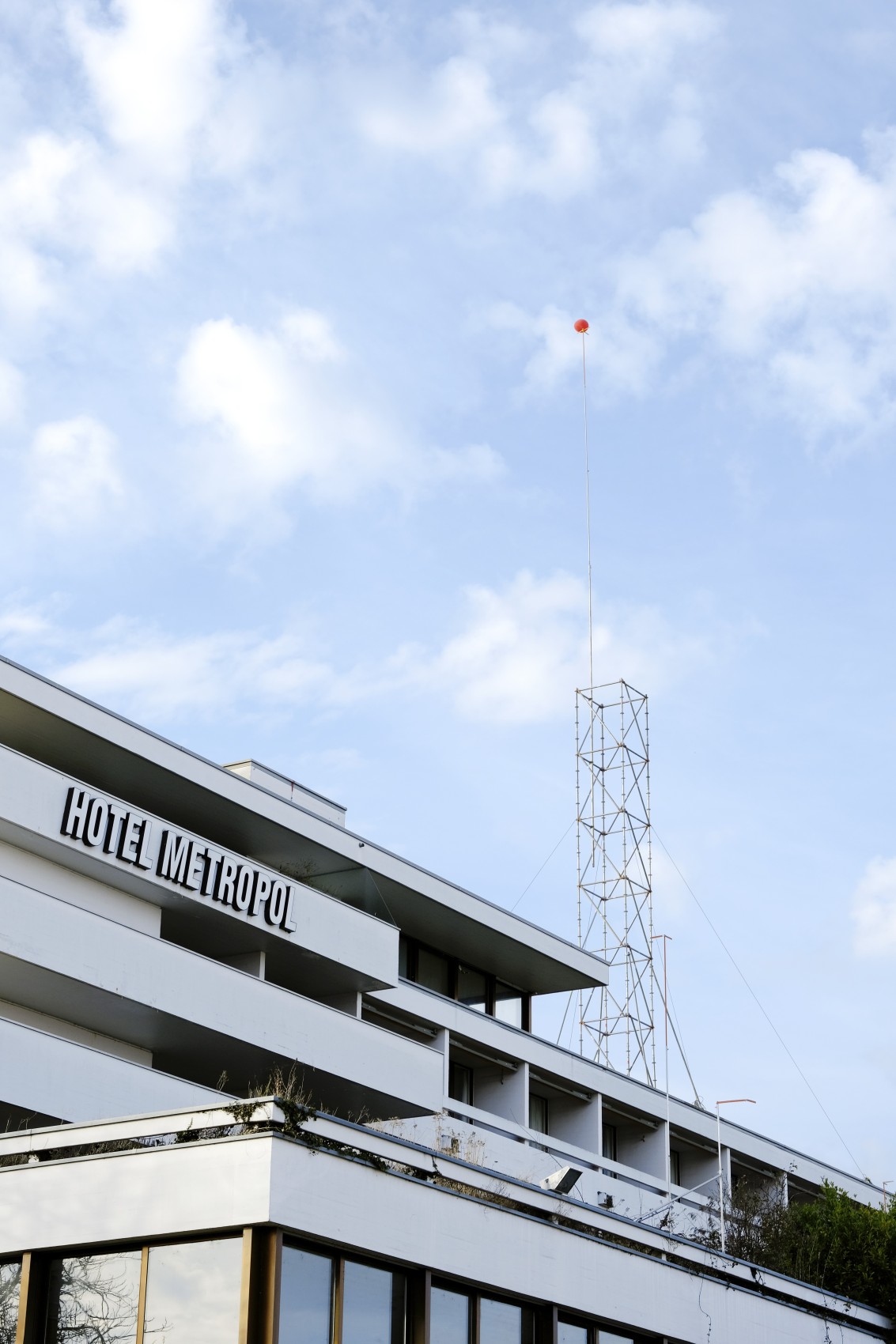 Die HRS hat inzwischen auf vermehrtes Drängen die Höhe der «Riva»-Türme mit einem Ballon visualisiert.