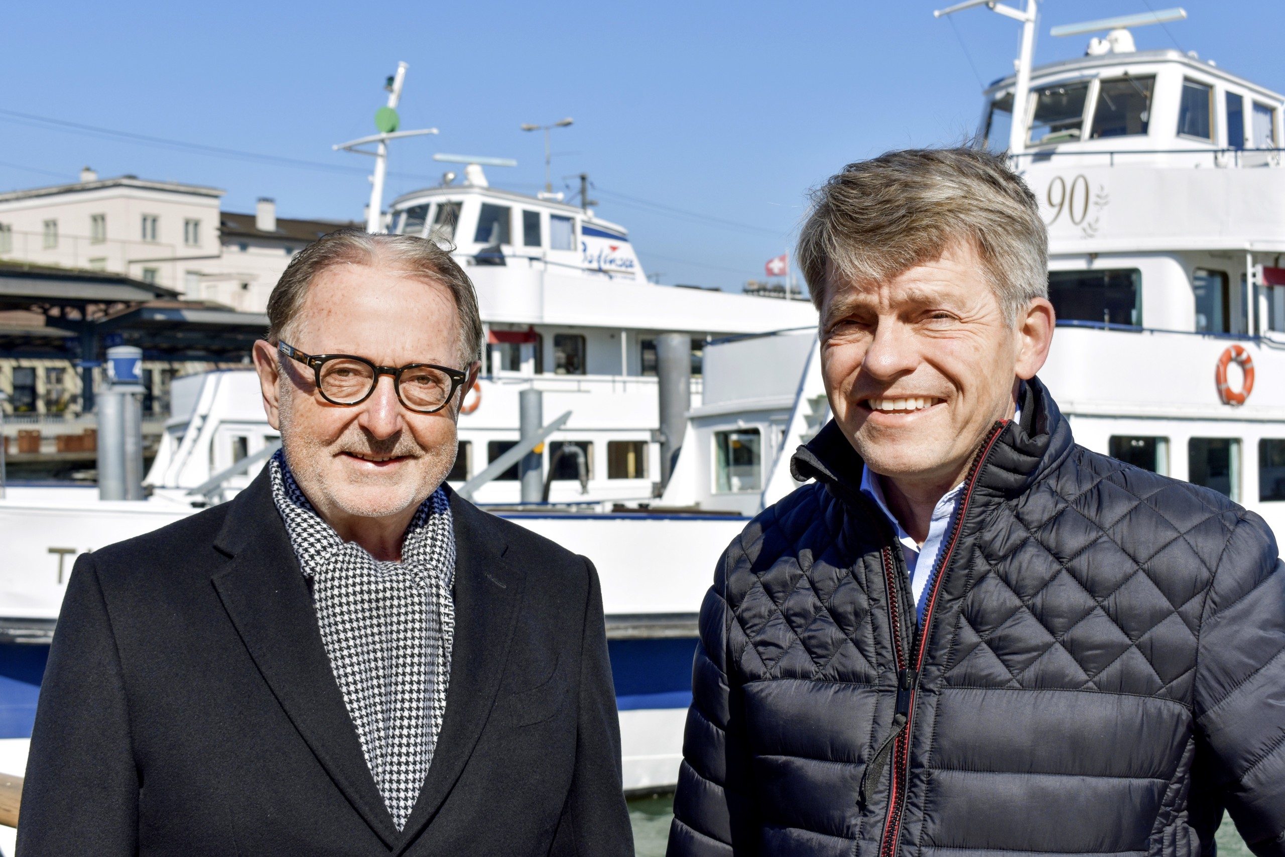 Verwaltungsratspräsident Hermann Hess (l.) und CEO Benno Gmür von der Schweizerischen Bodensee Schifffahrt im Romanshorner Hafen. Wie in Arbon wurde auch dort das Ausflugsangebot stark gekürzt.