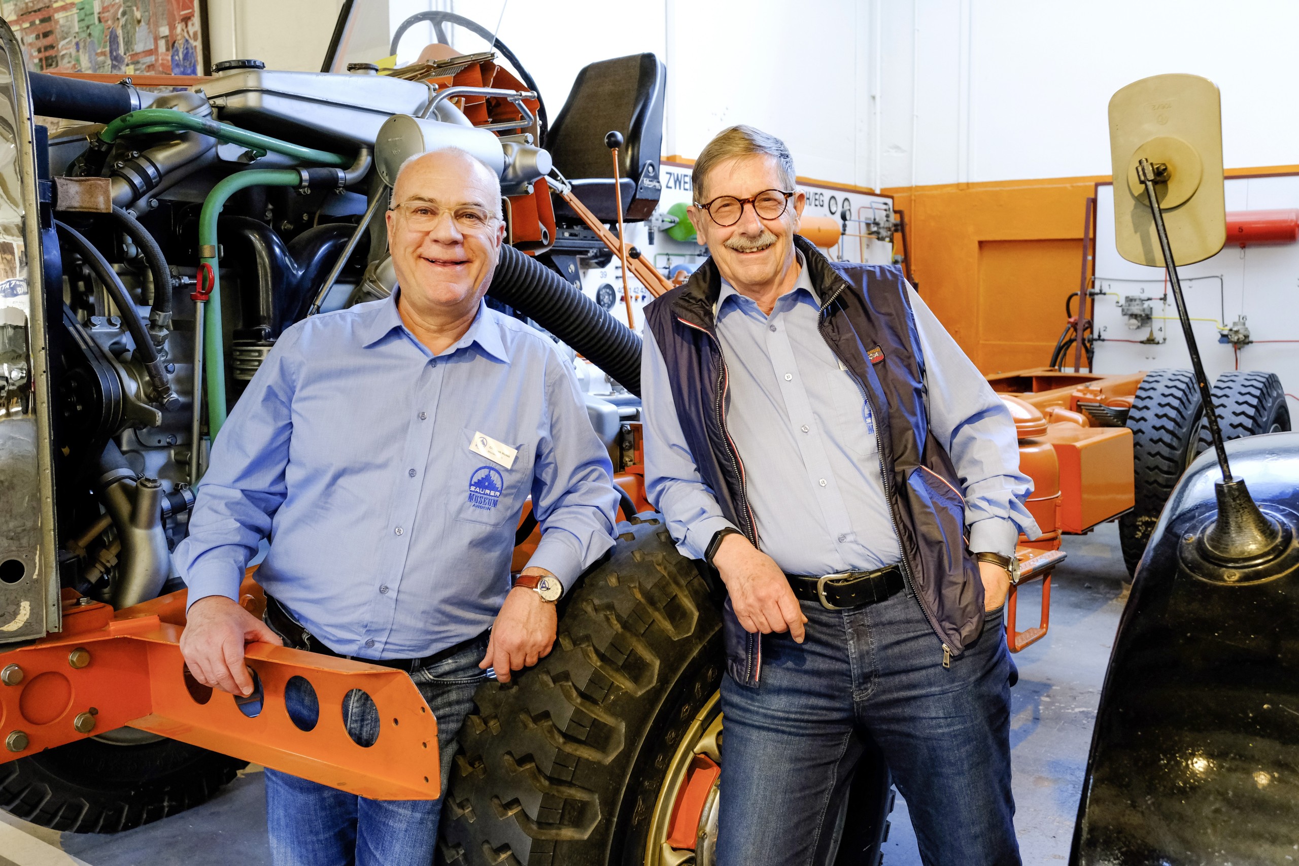 Zwei vom gleichen Schlag: Ruedi Baer (r.) und sein Nachfolger Christoph Wolleb brennen für das Saurer Erbe.