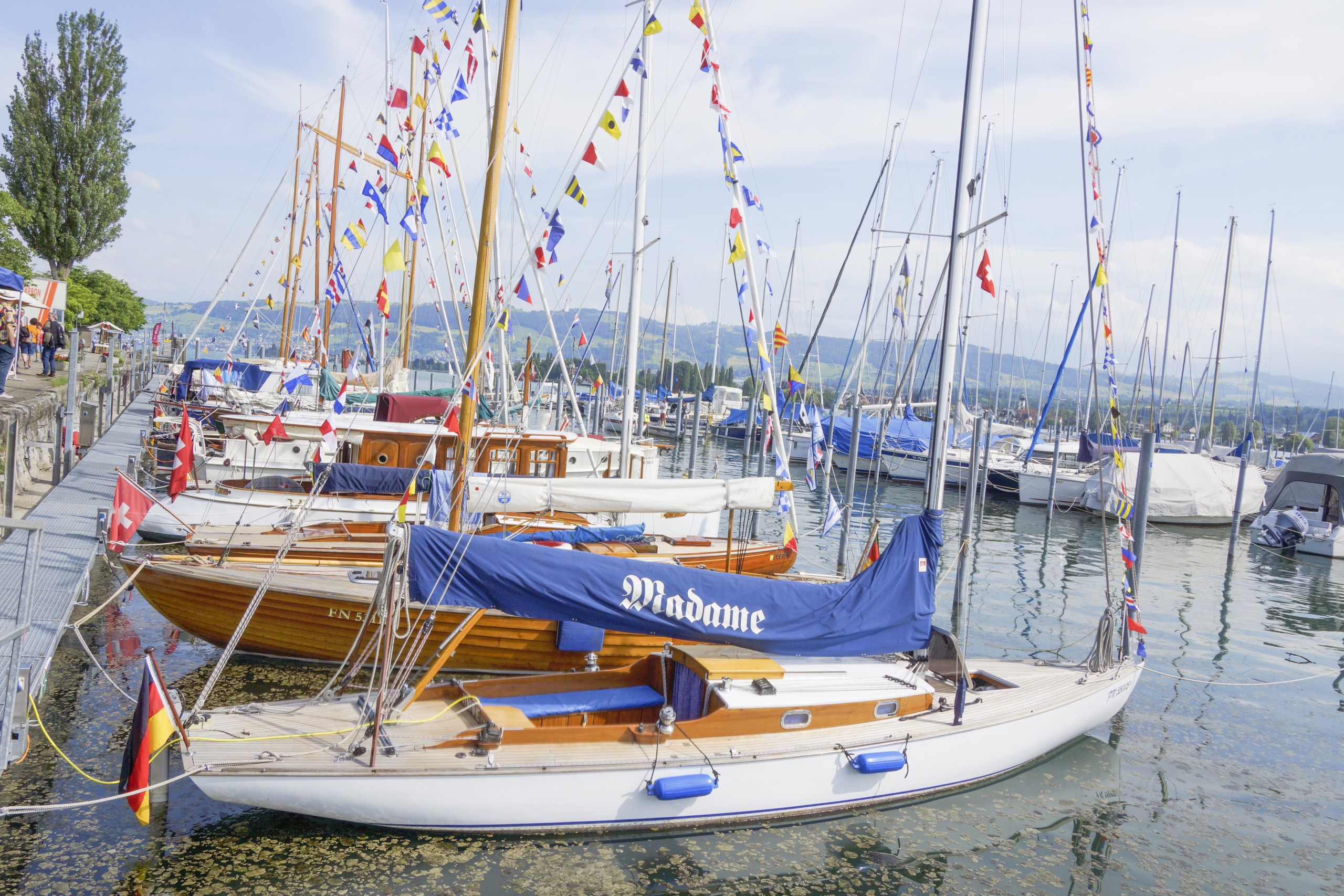 Der Arboner Hafen gehört am «Nautic Classics» ein Wochenende lang den alten Damen der Seefahrt.