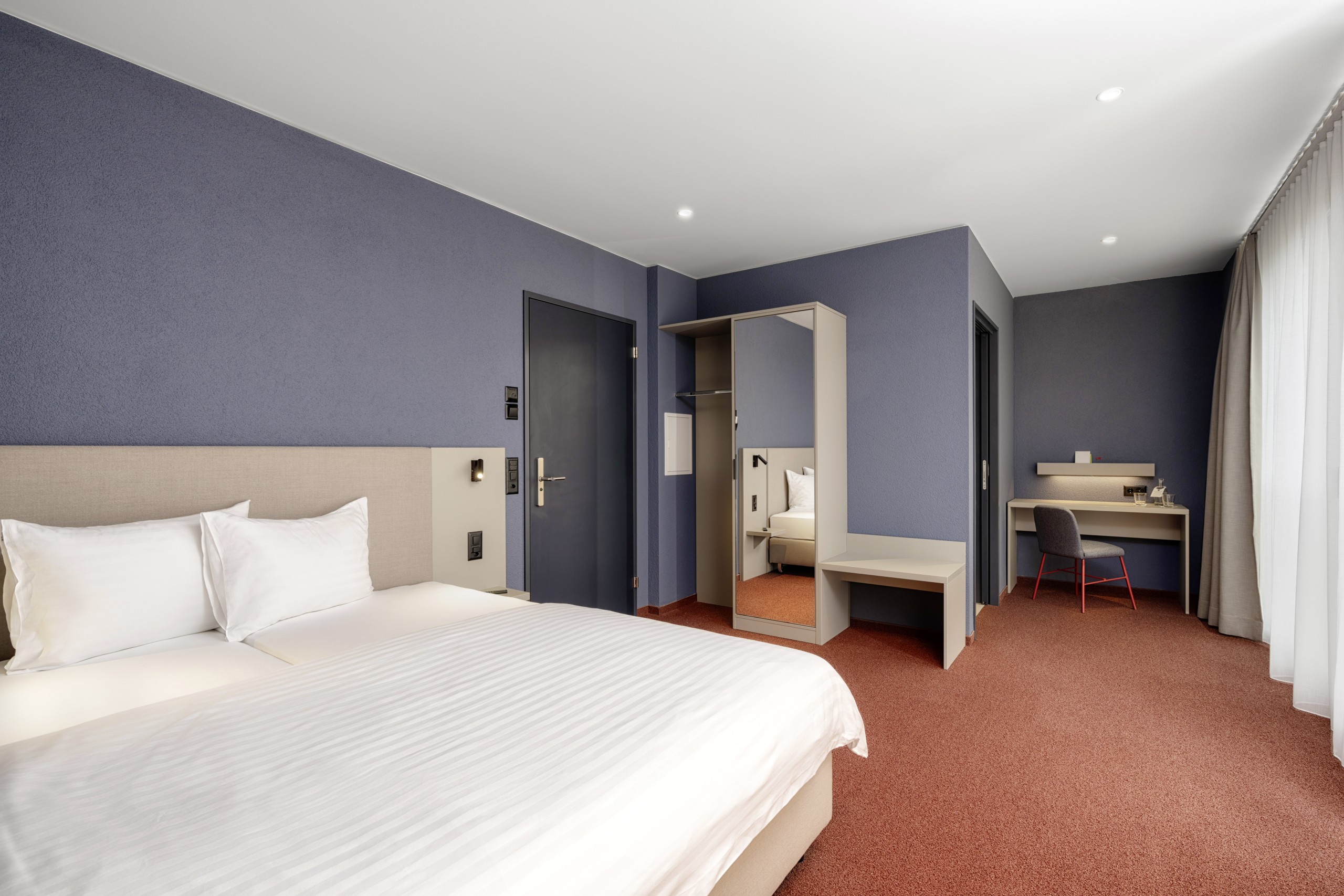 Die Gäste checken sich im b_smart Hotel selbst ein.