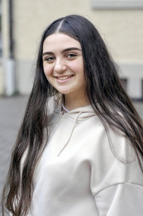 Anila Bekiri, Arbon 14 Jahre, Klasse 2b