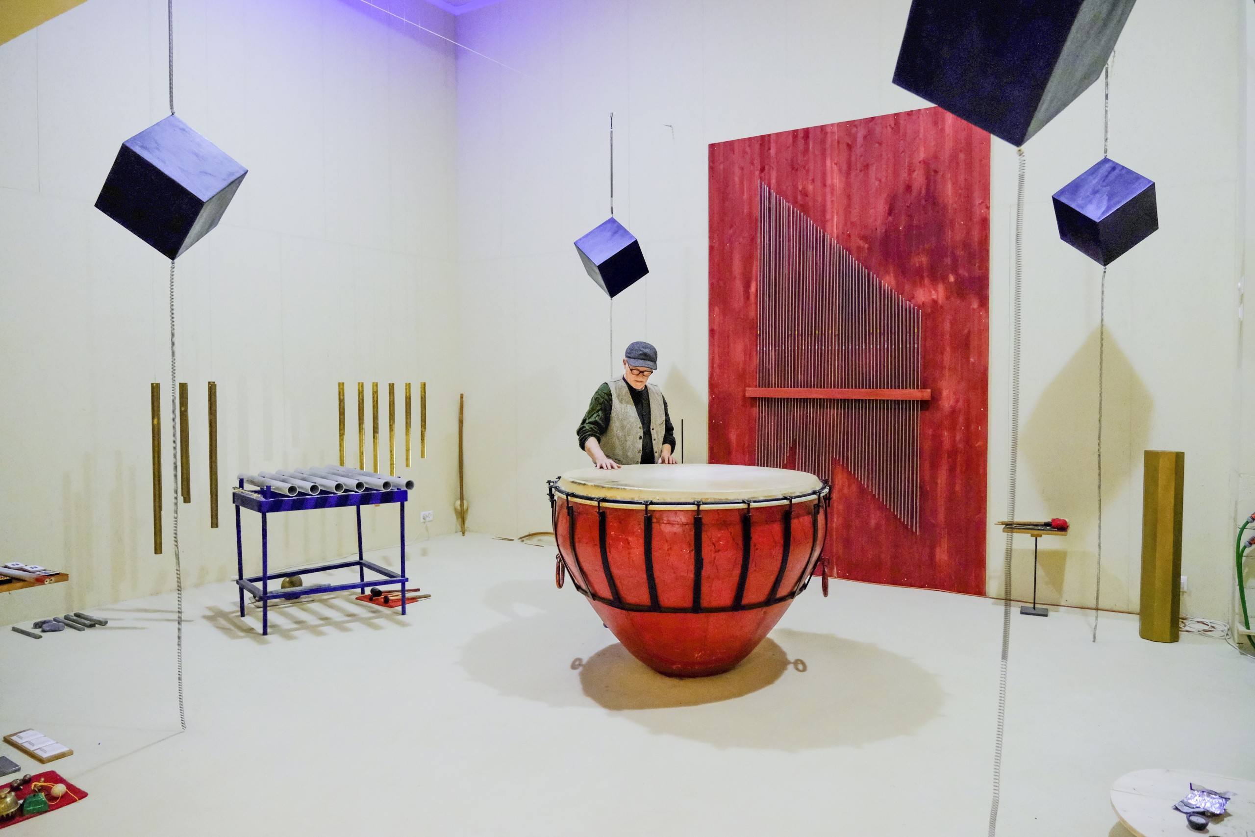 Nebst dem Klang ist die Ästhetik im «Ohrenkino» unabdingbar: «Das Ohr hat Fähigkeiten, die das Auge nicht hat. Aber gemeinsam sind sie unschlagbar», sagt Klangkünstler Stefan Philippi dazu.