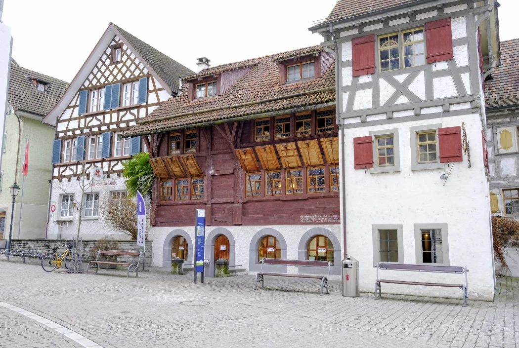 Im Bohlenständerhaus von 1471 an der Schmiedgasse hat es gebrannt.