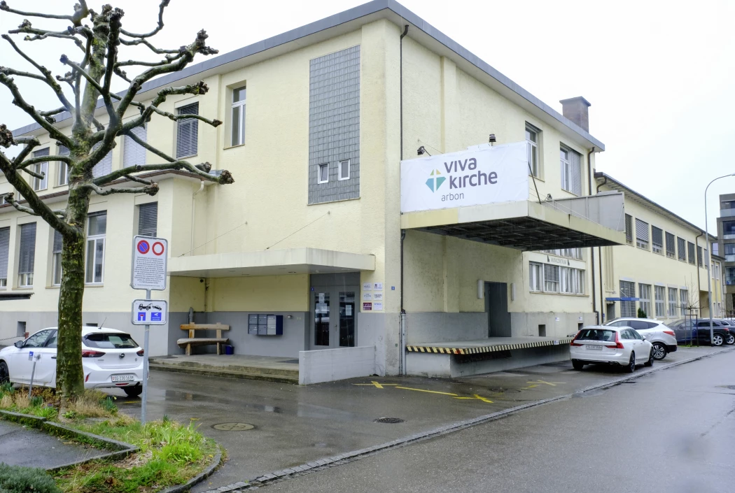 Der neue Name ziert bereits das Gebäude der «Viva Kirche» in Arbon.