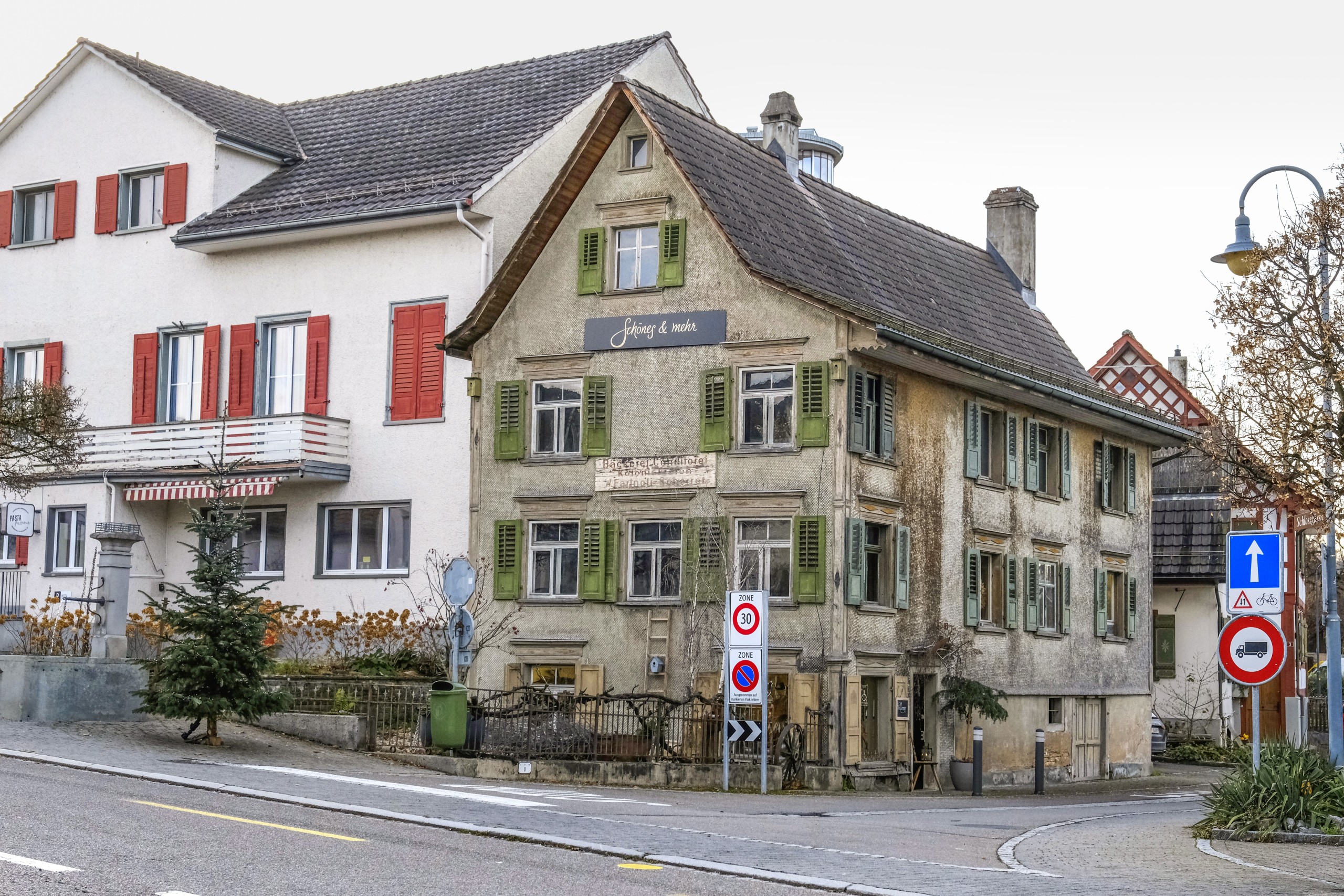 Ist und bleibt ein kontrovers diskutierter Bau: das Farinolihaus in Roggwil.
