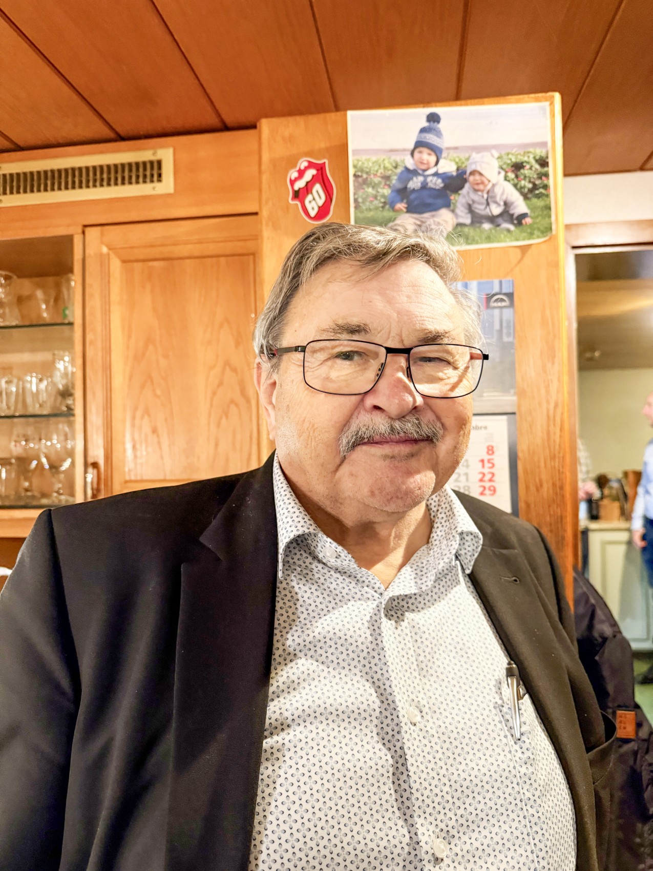 Mäge Luterbacher hatte seine letzten HV als Präsidentwo er von SVP Schweiz Präsident Marcel Dettling verabschiedet wurde.