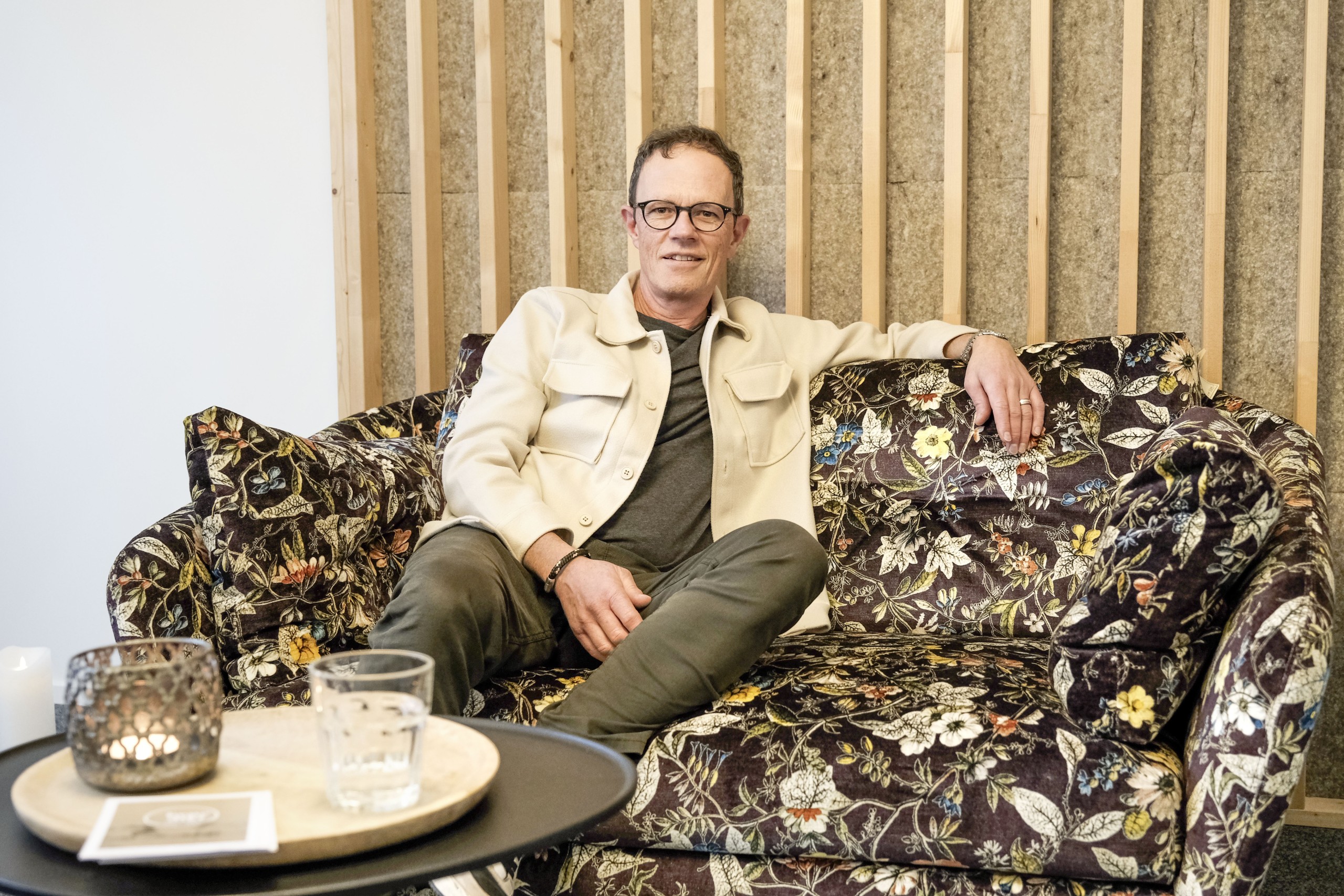 Der Paartherapeut Hans Jörg Forster ist in seiner Praxis im ZIK-Areal den Glaubenssätzen seiner Klienten auf der Spur.