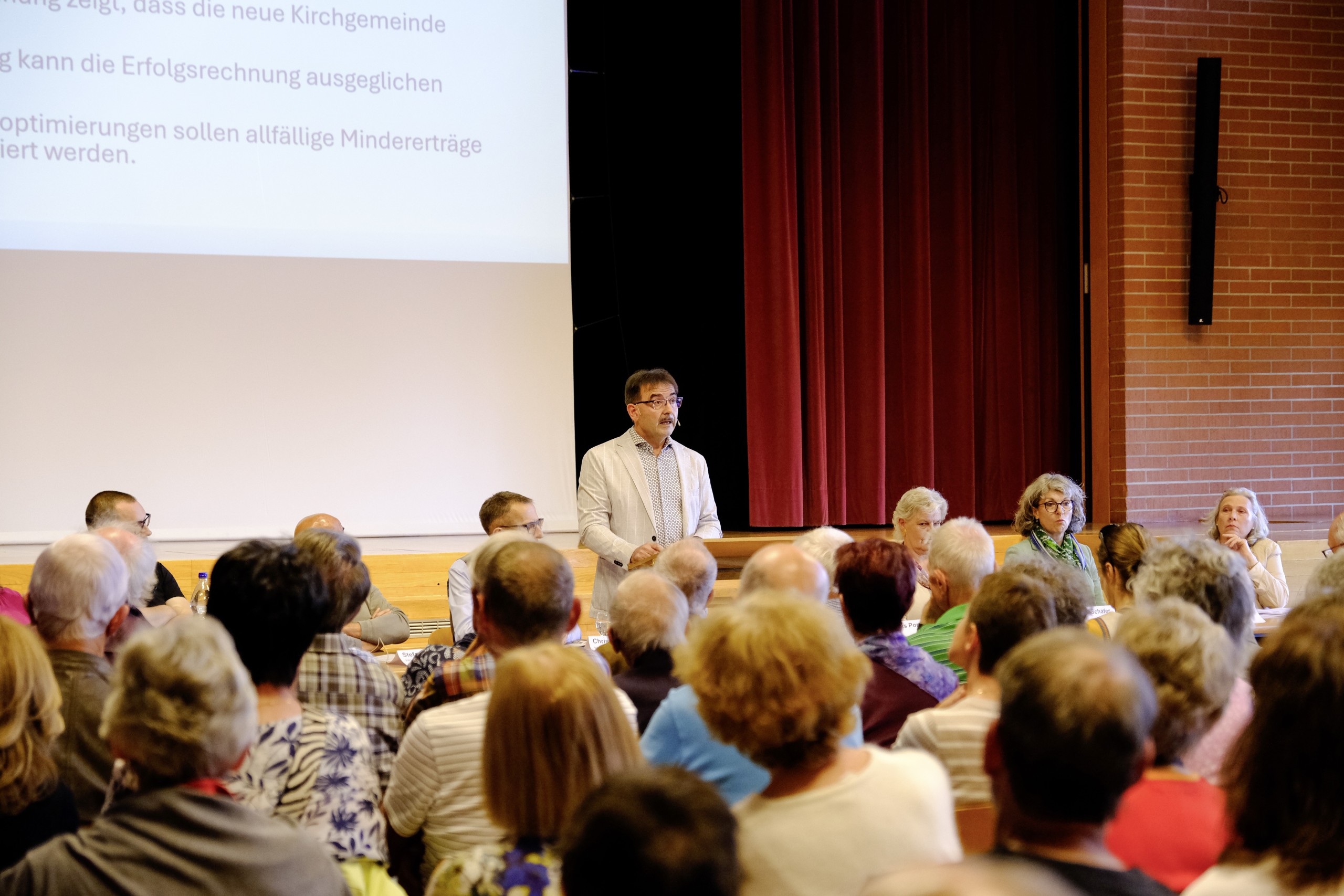 An der Informationsveranstaltung Ende Mai präsentierte Andreas Popp die Vorteile einer Fusion der vier katholischen Kirchgemeinden.