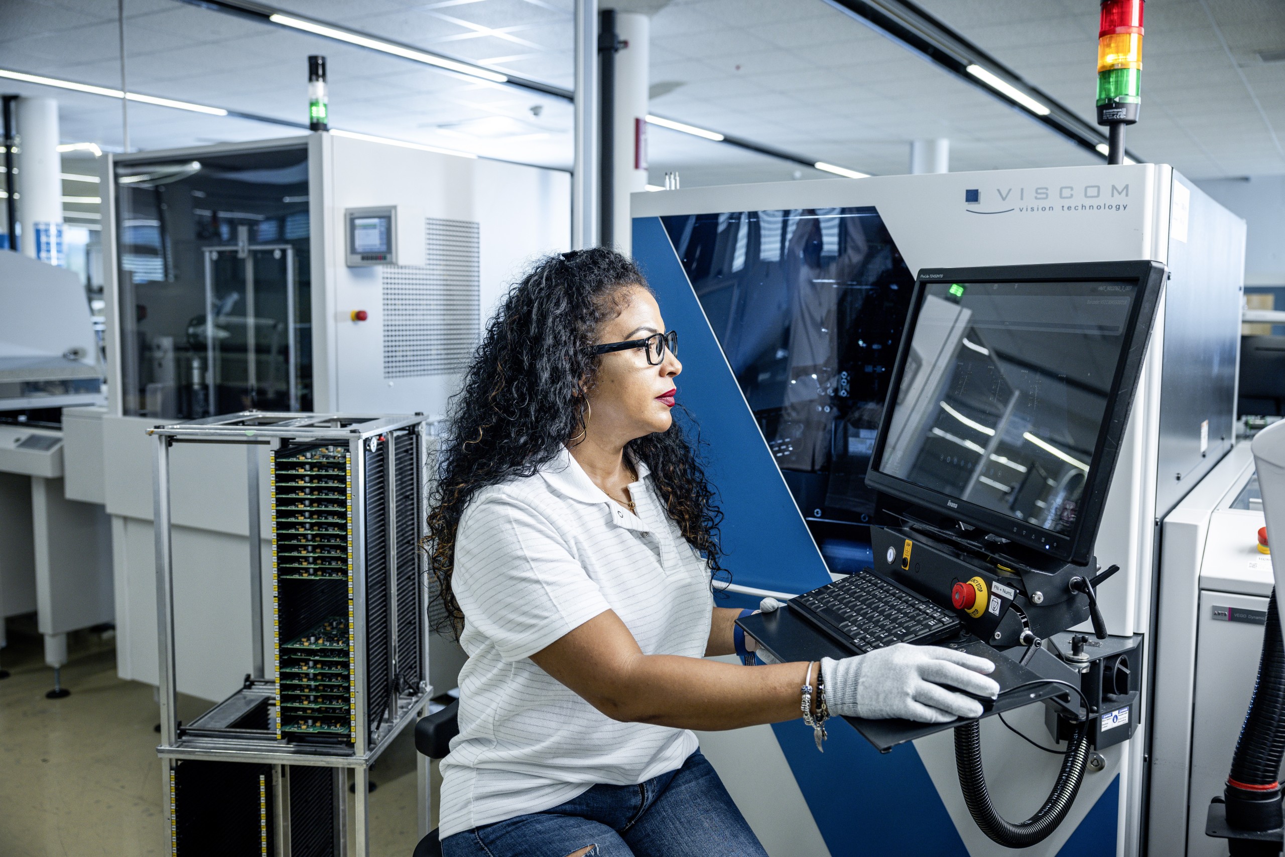 «Variosystems» stellt keine eigenen Produkte her, sondern produziert Elektroniklösungen für Kunden aus den Sektoren Medizin, Mobilität, Industrie, Wissenschaft, Verteidigung und Luftfahrt.