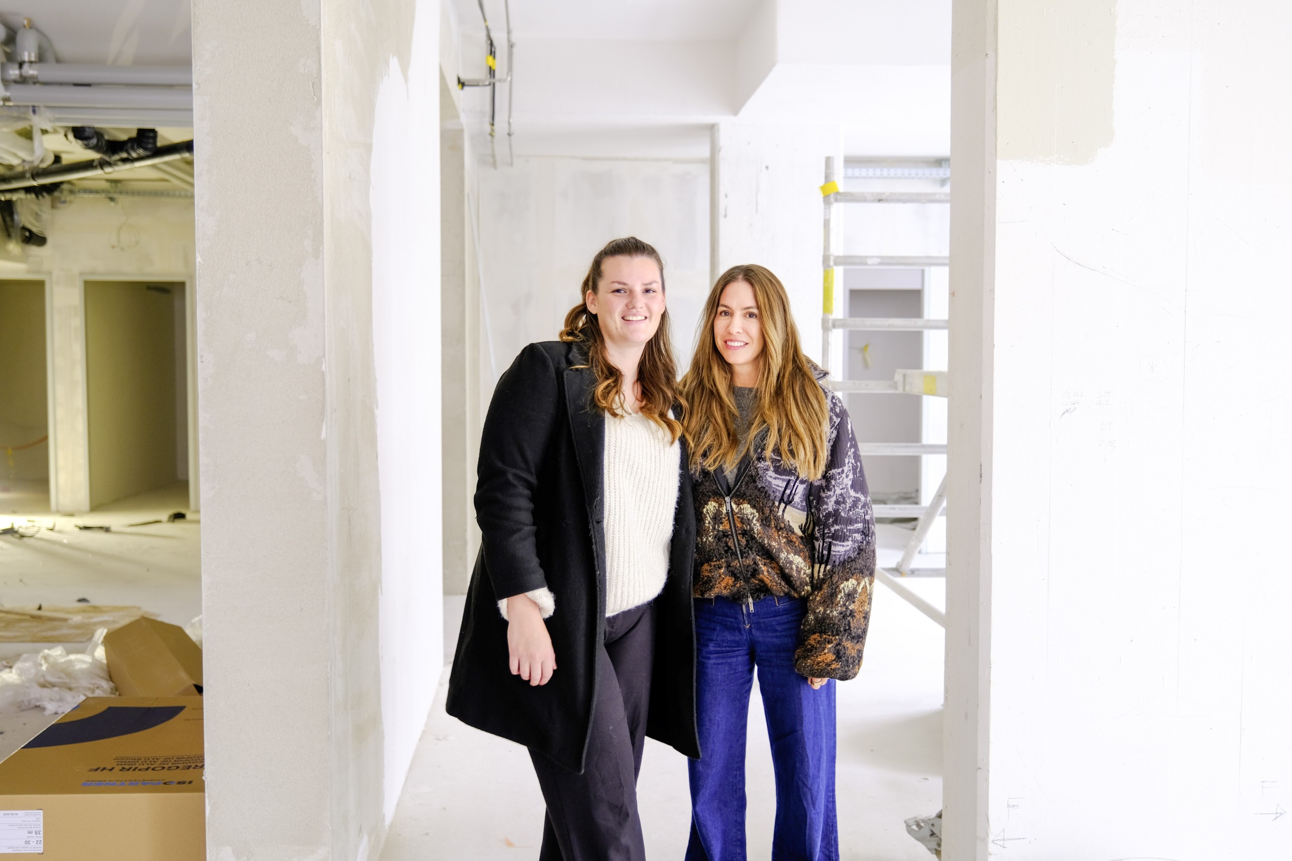 Im ZIK- Gebäude entsteht der neue Standort der «kitaplus»-Betreiberinnen Lena Gujan (l.) und Patricia Hitz.