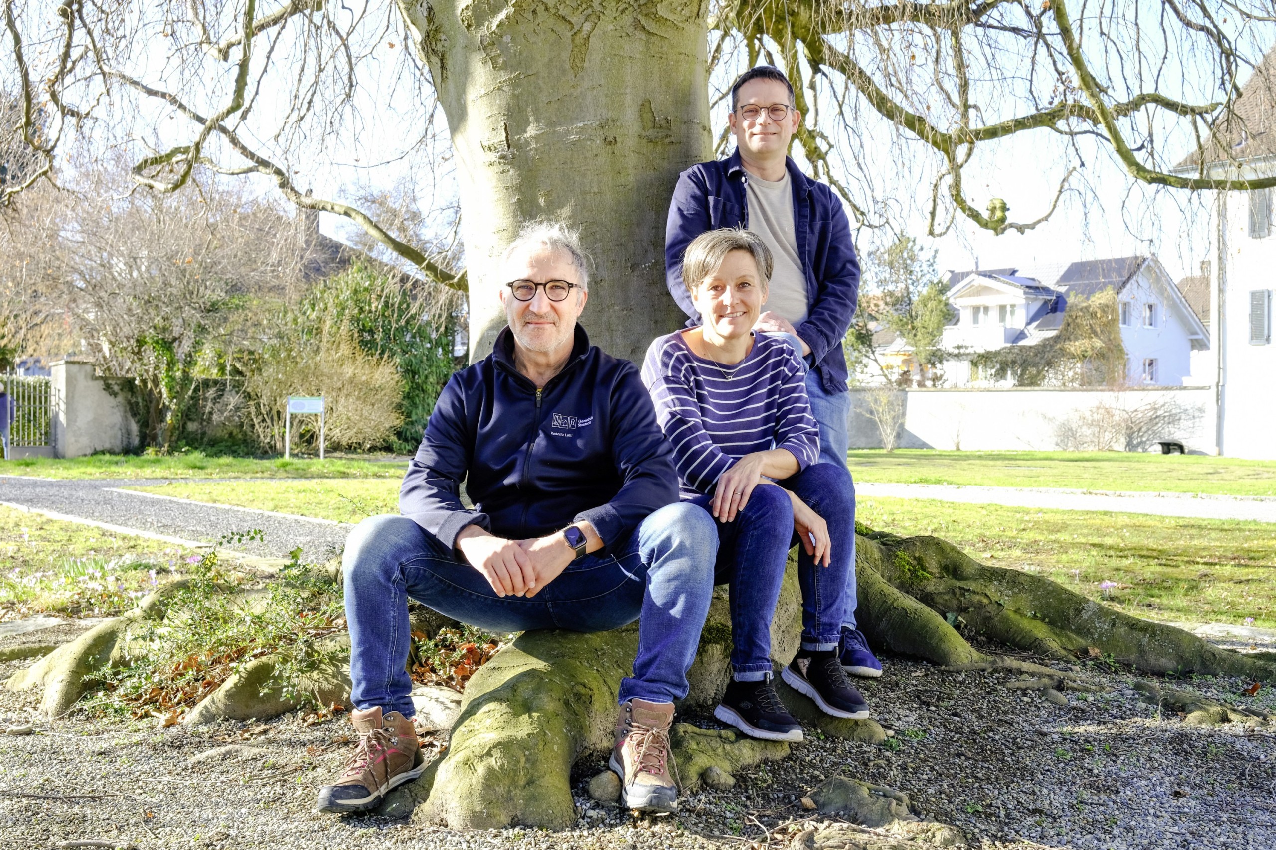 Rodolfo Letti, Vizepräsident des katholischen Kirchenrates Steinach, Esther Bärlocher, Mitglied des Pfarreirates, und der Pfarreibeauftragte Philipp Wirth sind Teil des fünfköpfigen OKs, welches das Begegnungsfest organisiert.