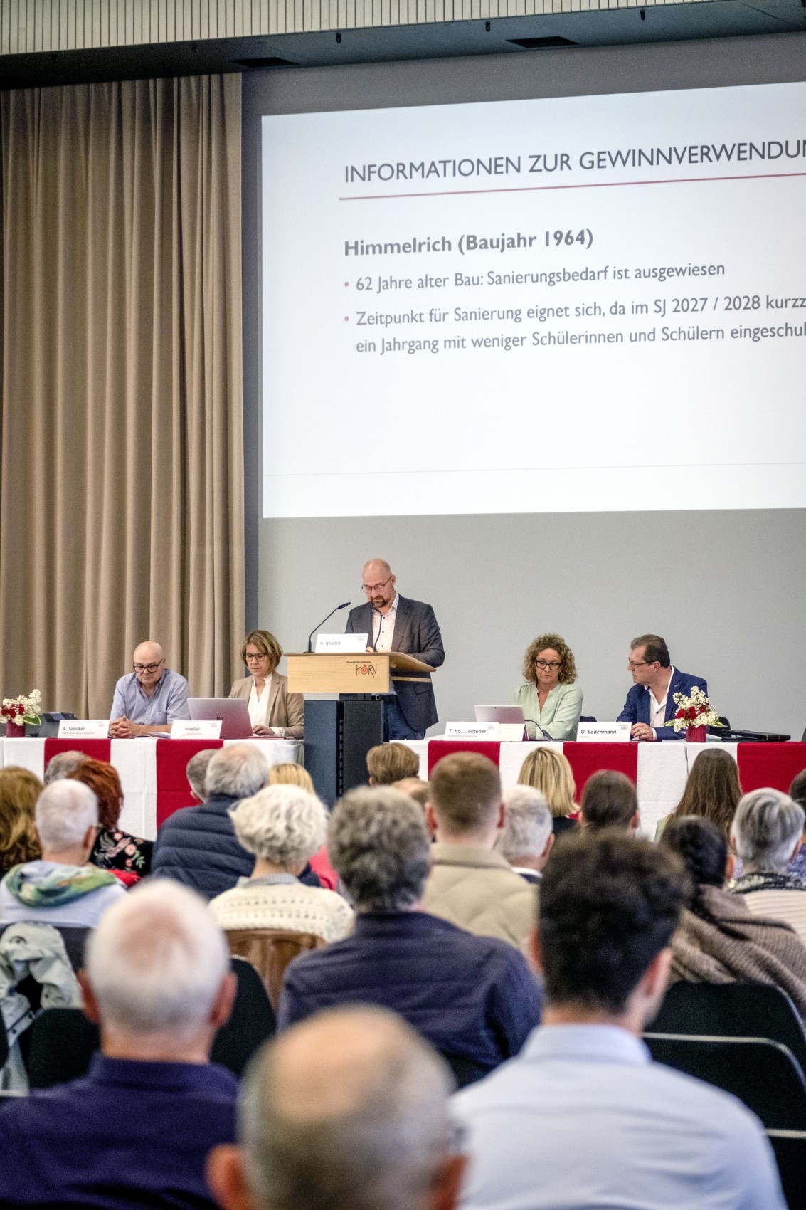 Die anwesende Bevölkerung aus Horn genehmigte die Rechnung 2025 ohne Enthaltungen und Gegenstimmen.