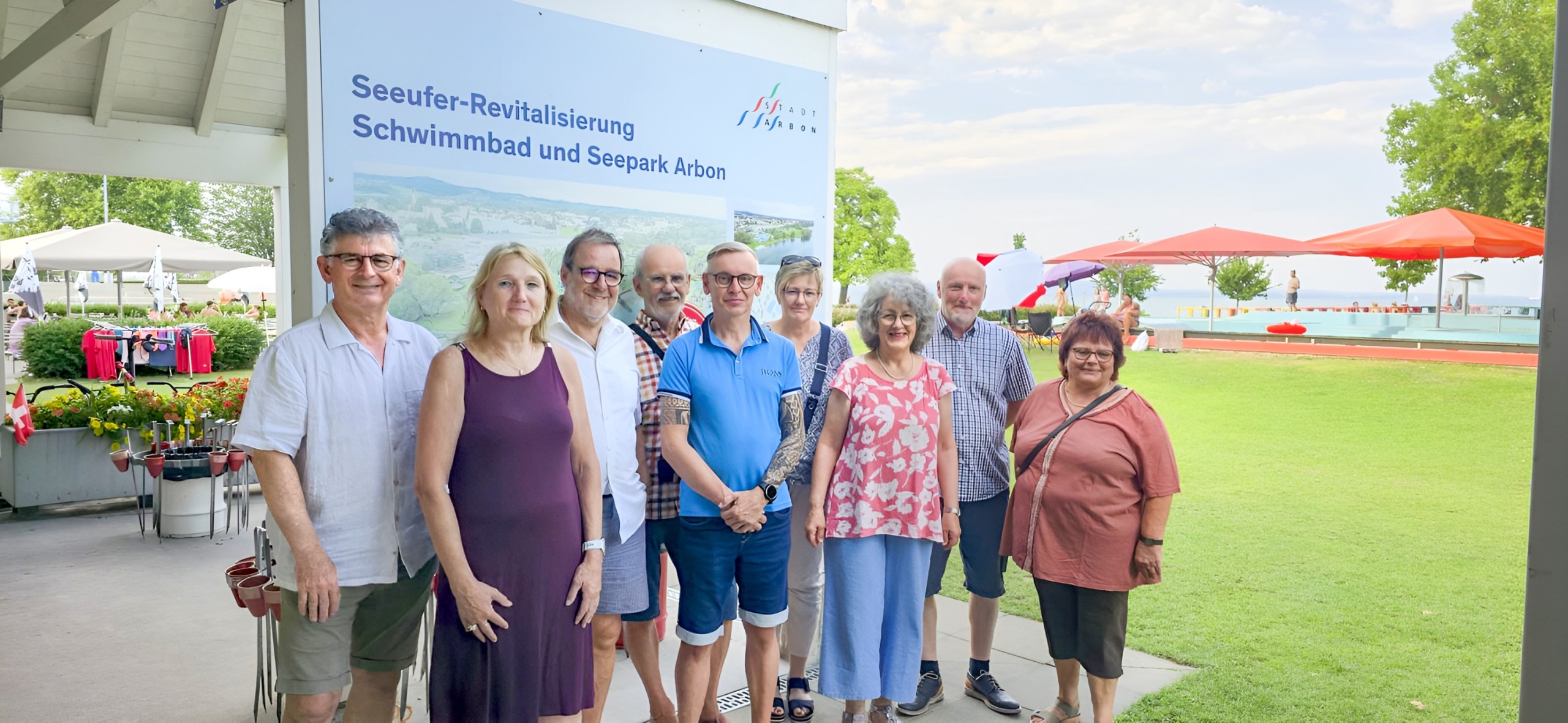 Die Mitglieder des Nein-Komitees Winterweg (v.l.): Aurelio Petti (Die Mitte), Esther Straub (Die Mitte), Koni Brühwiler (SVP), Siegfried Hönisch (Verein Meise Arbon), Marco Heer (BFA), Myrta Lehmann (Die Mitte), Judith Huber (EVP), Ueli Nägeli (SVP) und Christine Schuhwerk (FDP) – auf dem Bild fehlt: Peschee Künzi (XMV) und Erica Willi Castelberg.
