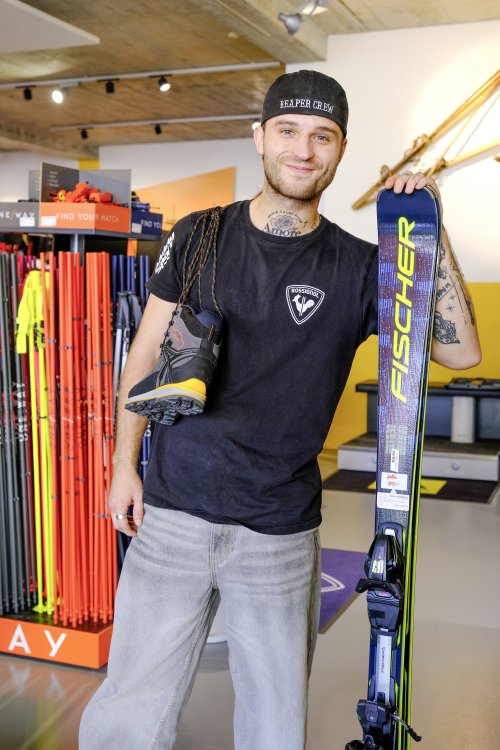Neal Fischer (22)