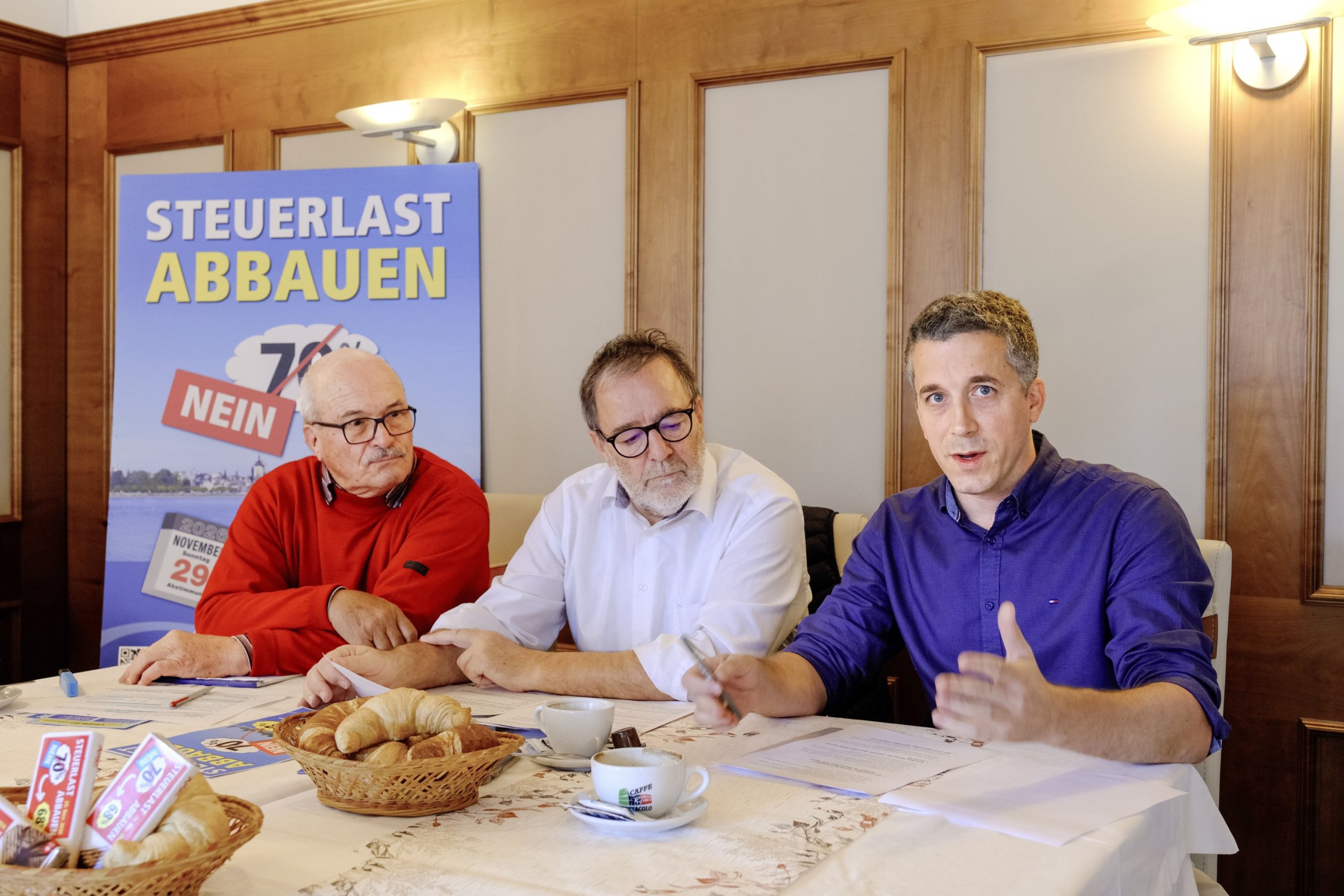 Heizöl, Krankenkassenprämien, Treibstoff – alles wird teurer, deshalb wollen Riquet Heller, Koni Brühwiler und Matthias Schawalder die Steuern weiter senken.