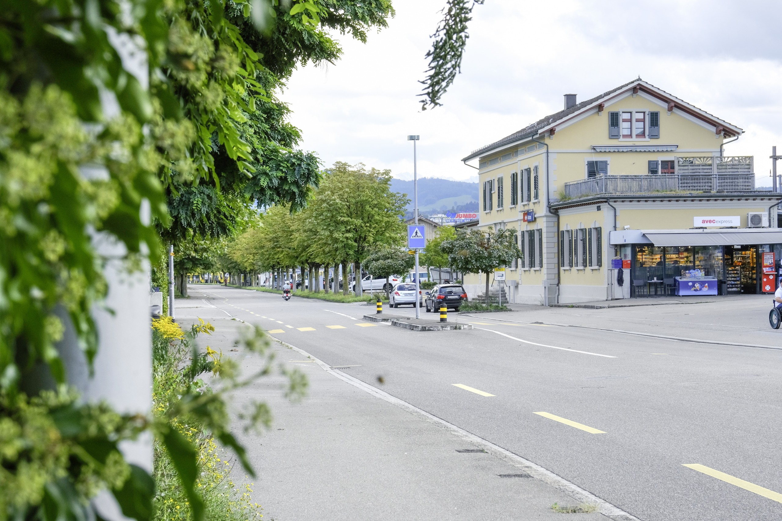 Die Bahnhofstrasse bleibt vorerst von beiden Seiten her durchgängig befahrbar.