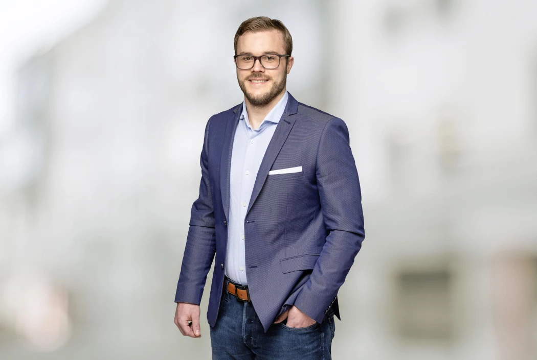 Reto Neuber (Jahrgang 1993) ist ledig und Fraktionspräsident der Mitte.