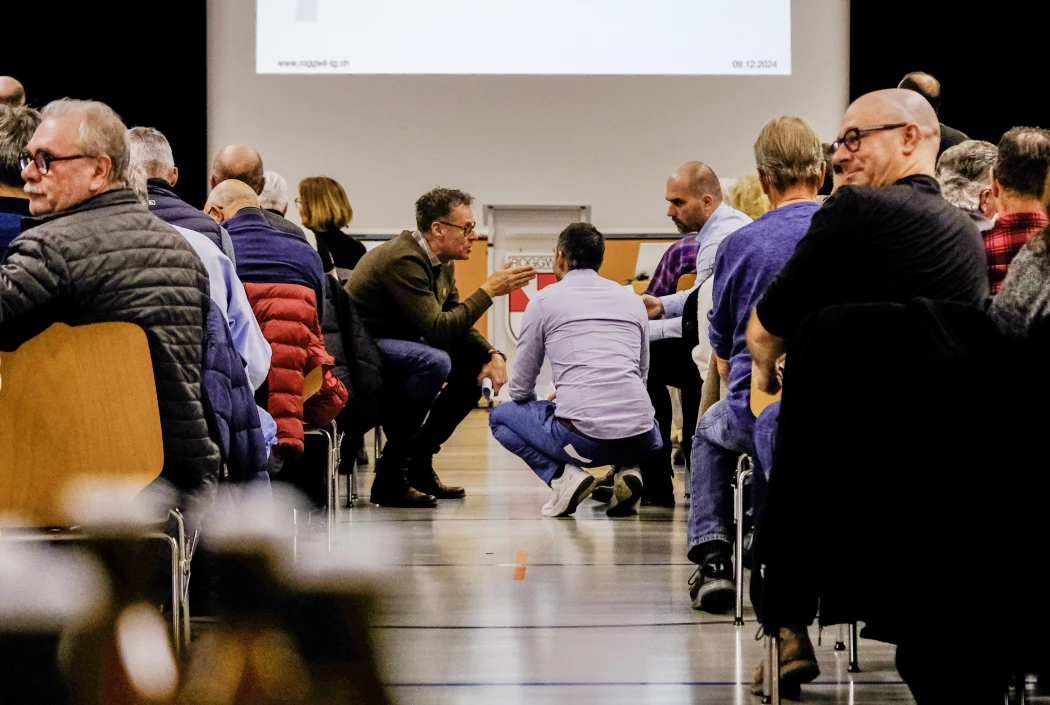 Stimmbürger unter sich: An der Gemeindeversammlung Roggwil verlässt der Gemeinderat zur internen Konsultation kurz den Raum.