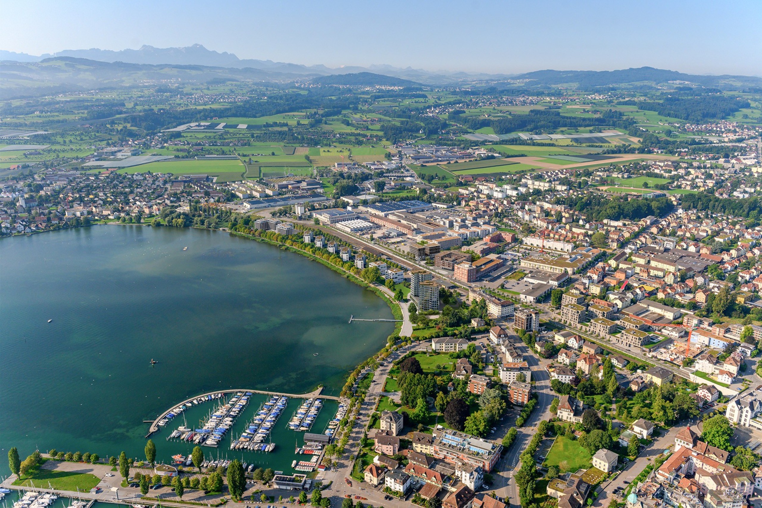 Die Visualisierung zeigt die Arboner Skyline mit den beiden Riva-Türmen, deren Umsetzung seit über zehn Jahren in Planung ist.
